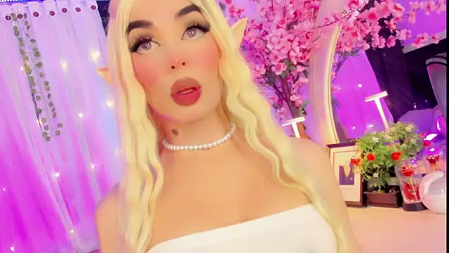 Snapshot of Irina_milkmaid chatting on December 16, 7:29 pm Irina milkmaid online show from December 16, 7:29 pm