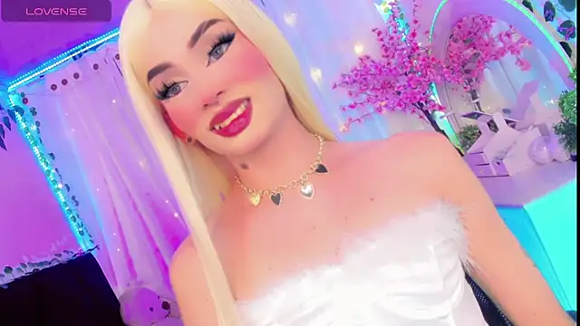 Snapshot of Irina_milkmaid chatting on February 24, 3:07 am Irina milkmaid online show from February 24, 3:07 am