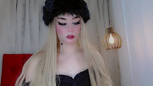 Snapshot of Irina_milkmaid chatting on March 1, 8:21 pm Irina milkmaid online show from March 1, 8:21 pm
