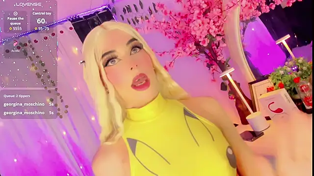 Snapshot of Irina_milkmaid chatting on December 13, 8:04 pm Irina milkmaid online show from December 13, 8:04 pm