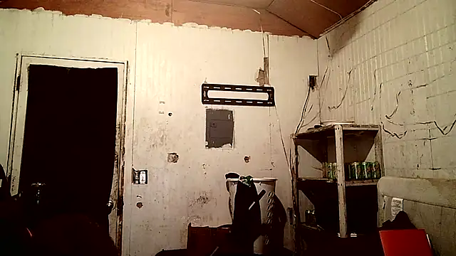 nuttyking2022 online show from July 13, 4:56 am