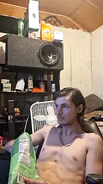 Snapshot of nuttyking2022 chatting on February 15, 7:09 am nuttyking2022 online show from February 15, 7:09 am