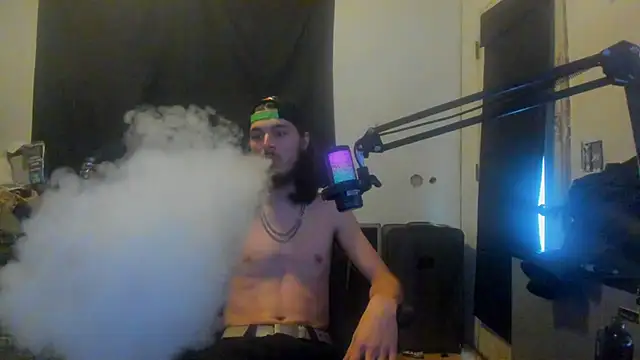 Snapshot of nuttyking2022 chatting on February 6, 7:18 pm nuttyking2022 online show from February 6, 7:18 pm