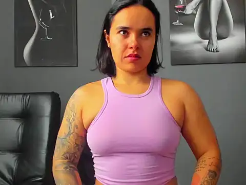 karlyjons12 online show from November 6, 12:31 pm