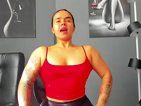 karlyjons12 online show from October 30, 2:14 pm