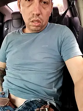 Snapshot of reyarturs13 chatting on February 6, 4:03 pm reyarturs13 online show from February 6, 4:03 pm