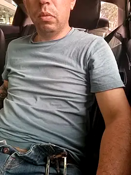 Snapshot of reyarturs13 chatting on February 6, 9:06 pm reyarturs13 online show from February 6, 9:06 pm