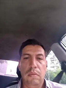 Snapshot of reyarturs13 chatting on February 21, 12:17 pm reyarturs13 online show from February 21, 12:17 pm