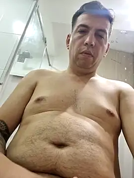 Snapshot of reyarturs13 chatting on March 14, 11:45 am reyarturs13 online show from March 14, 11:45 am