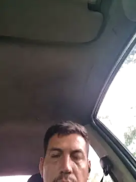 Snapshot of reyarturs13 chatting on February 5, 9:29 pm reyarturs13 online show from February 5, 9:29 pm