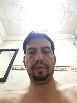 Snapshot of reyarturs13 chatting on March 8, 5:59 am reyarturs13 online show from March 8, 5:59 am