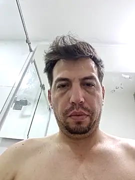 Snapshot of reyarturs13 chatting on March 5, 4:02 pm reyarturs13 online show from March 5, 4:02 pm