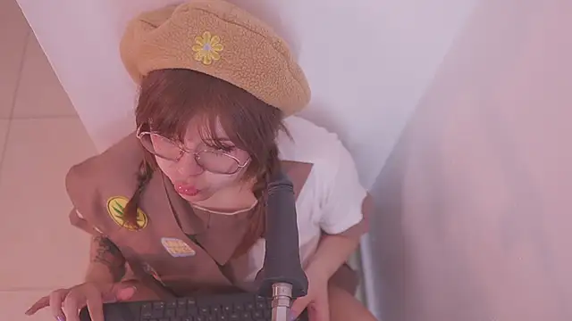 Snapshot of Neekito_ chatting on November 11, 7:52 pm Neekito online show from November 11, 7:52 pm