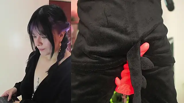 Snapshot of Neekito_ chatting on December 14, 7:41 pm Neekito online show from December 14, 7:41 pm