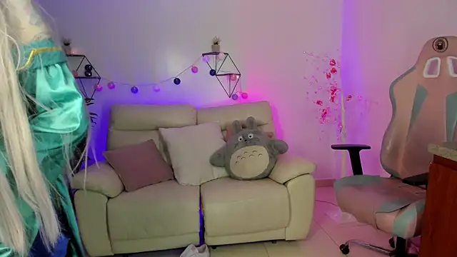 Snapshot of Neekito_ chatting on October 31, 8:38 pm Neekito online show from October 31, 8:38 pm