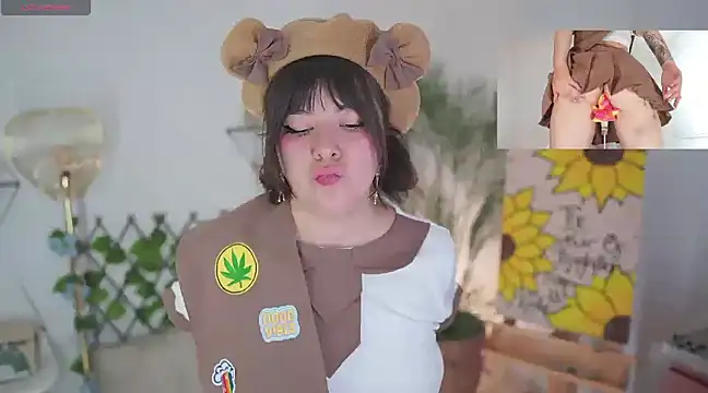 Neekito  online show from February 18, 9:42 pm