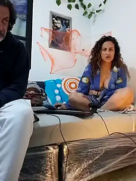 jeans and emma online show from October 17, 3:54 am