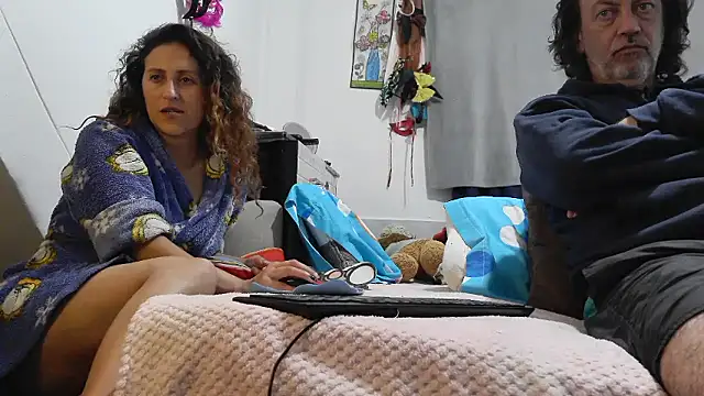 jeans and emma online show from January 10, 1:23 am