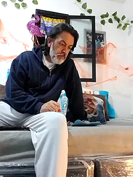 jeans and emma online show from October 26, 3:18 am