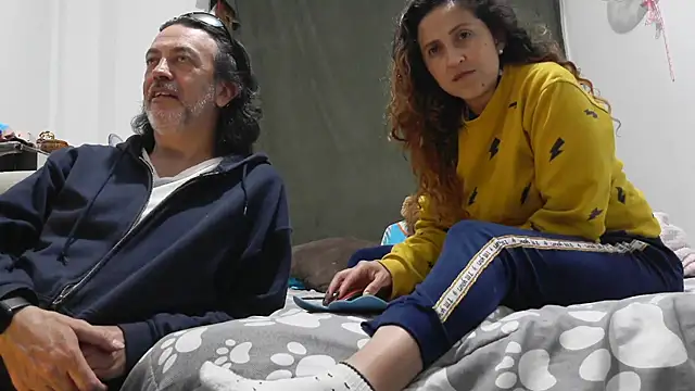 jeans and emma online show from January 14, 2:26 am