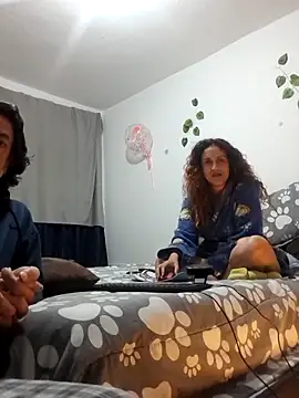 jeans and emma online show from November 24, 10:59 am