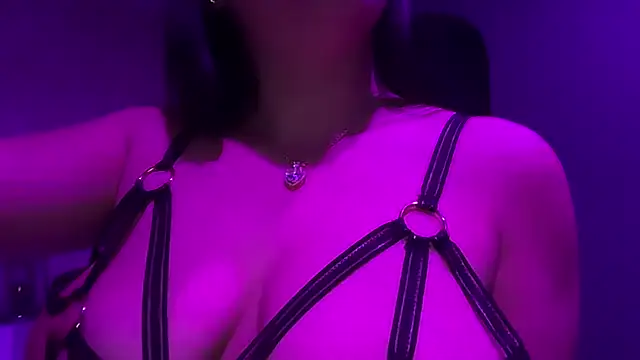 Loveblackzilla online show from March 15, 11:06 pm