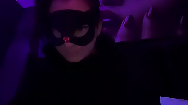 Loveblackzilla online show from February 28, 8:07 pm