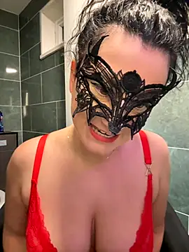 Loveblackzilla online show from November 5, 7:50 pm