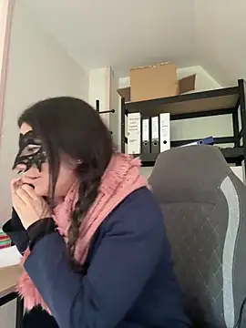 Loveblackzilla online show from December 17, 1:16 pm