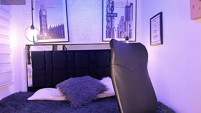 tylla  online show from October 23, 4:11 am