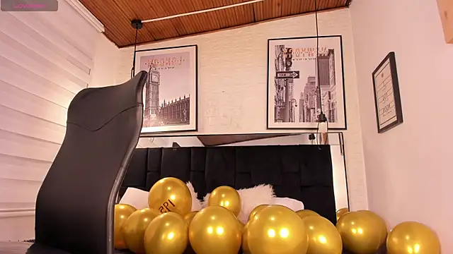 tylla  online show from November 3, 4:07 am