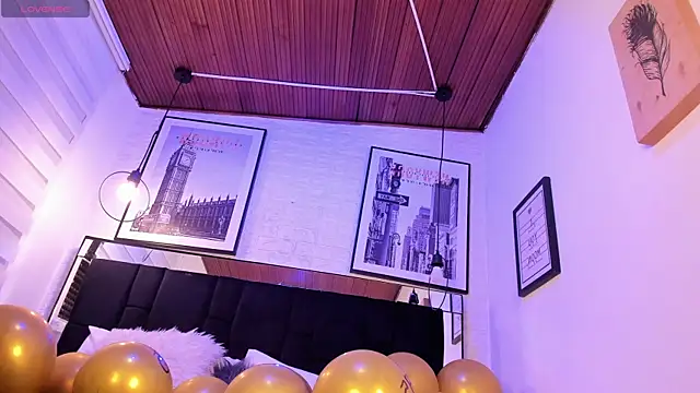 tylla  online show from November 7, 3:55 am