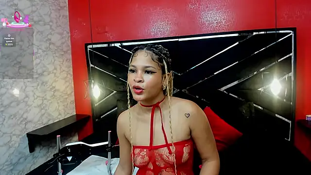 IVISBOUNCYASS online show from December 14, 1:06 pm