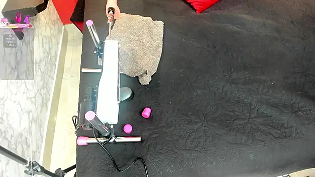 Snapshot of IVISBOUNCYASS chatting on November 14, 12:20 pm IVISBOUNCYASS online show from November 14, 12:20 pm