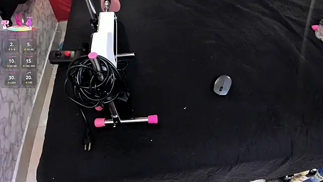 IVISBOUNCYASS online show from April 13, 1:15 pm