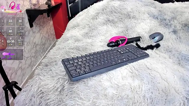 IVISBOUNCYASS online show from April 20, 12:19 pm