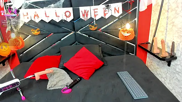 Snapshot of IVISBOUNCYASS chatting on October 31, 12:46 pm IVISBOUNCYASS online show from October 31, 12:46 pm