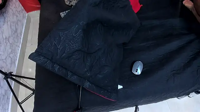 IVISBOUNCYASS online show from February 24, 12:50 pm