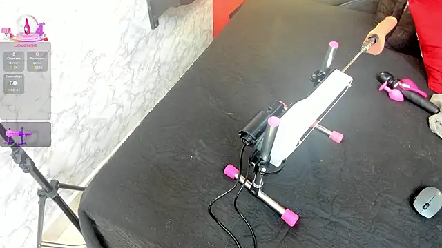 IVISBOUNCYASS online show from March 26, 12:36 pm