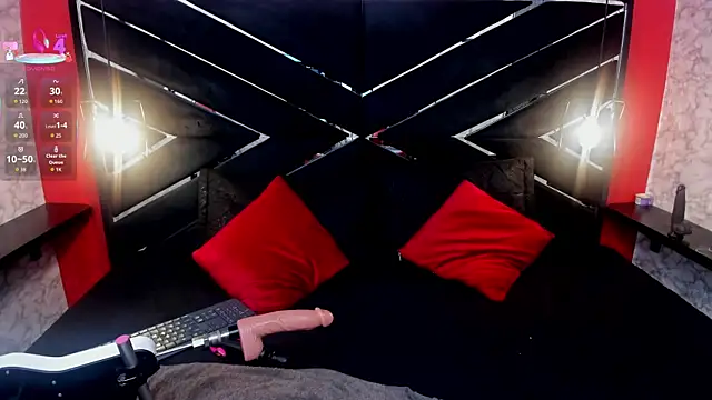 IVISBOUNCYASS online show from December 20, 1:03 pm