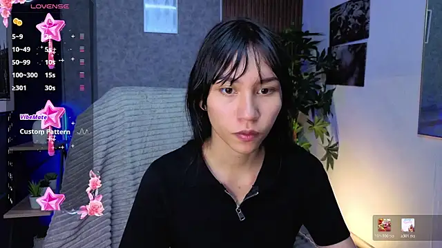Snapshot of Miaa_Lee7 chatting on May 21, 8:06 pm Miaa Lee7 online show from May 21, 8:06 pm