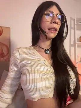 Snapshot of Amby_ambar chatting on June 17, 2:00 am Amby ambar online show from June 17, 2:00 am