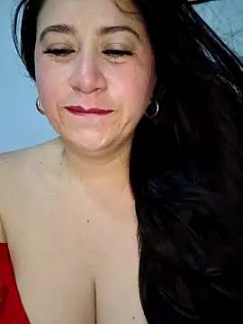 Snapshot of Sexy_Tifany chatting on November 28, 3:28 am Sexy Tifany online show from November 28, 3:28 am