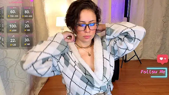 Snapshot of sophia_dumont chatting on February 23, 2:07 am sophia dumont online show from February 23, 2:07 am