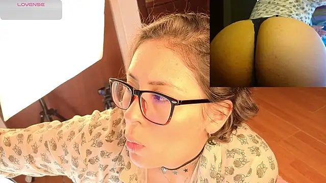 Snapshot of sophia_dumont chatting on September 9, 11:36 pm sophia dumont online show from September 9, 11:36 pm