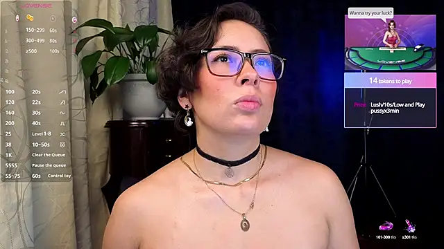 Snapshot of sophia_dumont chatting on March 19, 5:41 am sophia dumont online show from March 19, 5:41 am