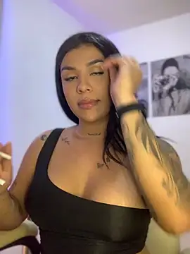 Snapshot of tinalove7 chatting on July 25, 12:40 am tinalove7 online show from July 25, 12:40 am
