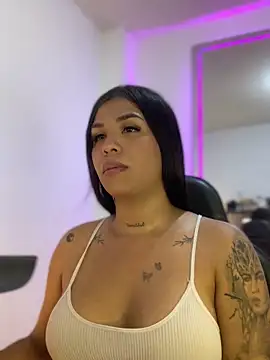 tinalove7 online show from April 4, 9:10 pm