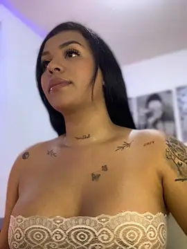 Snapshot of tinalove7 chatting on July 2, 12:33 am tinalove7 online show from July 2, 12:33 am