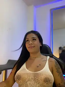 tinalove7 online show from May 15, 11:47 pm